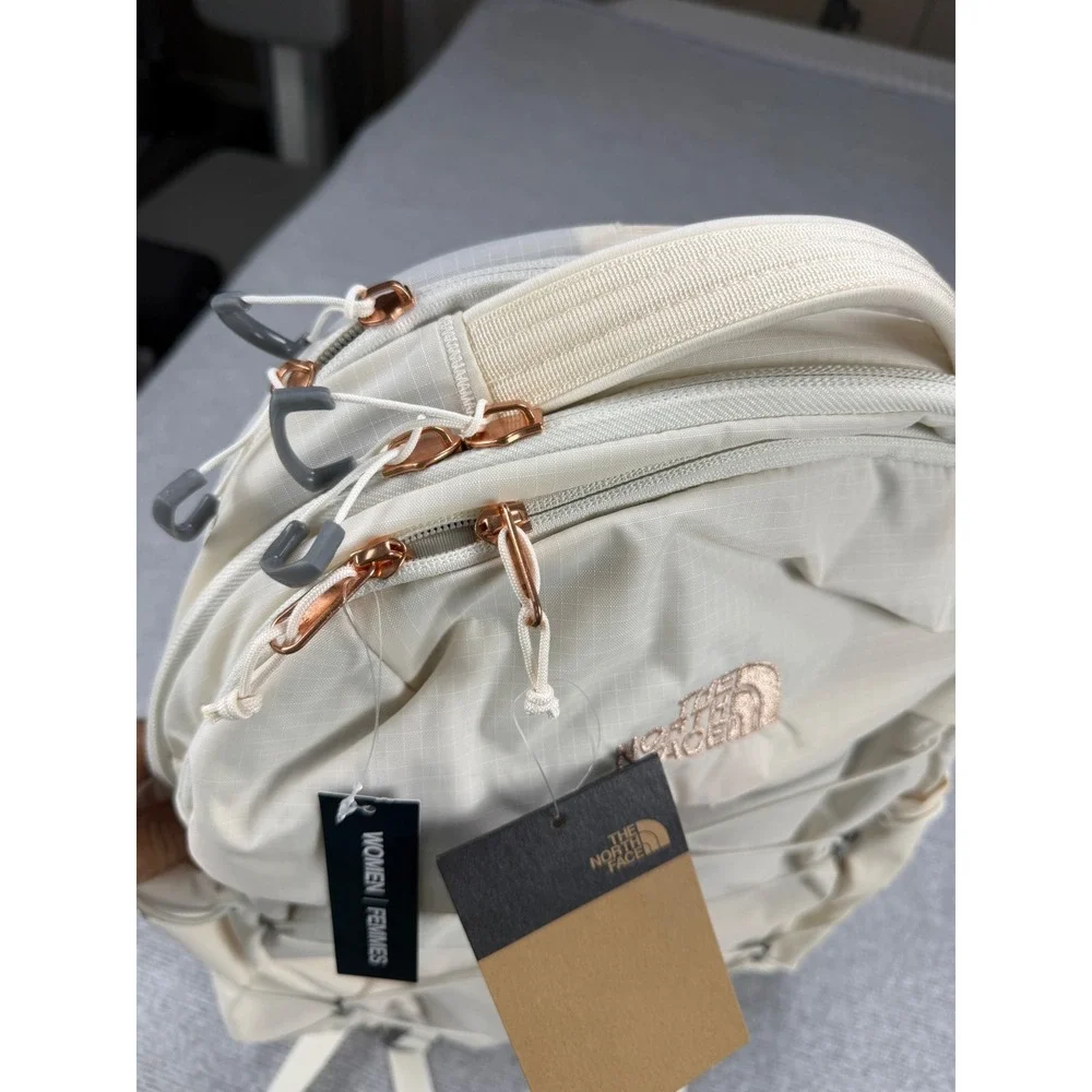 The North Face Women Borealis Luxe Backpack Gardenia White Rose Gold NF0A81E7OUC